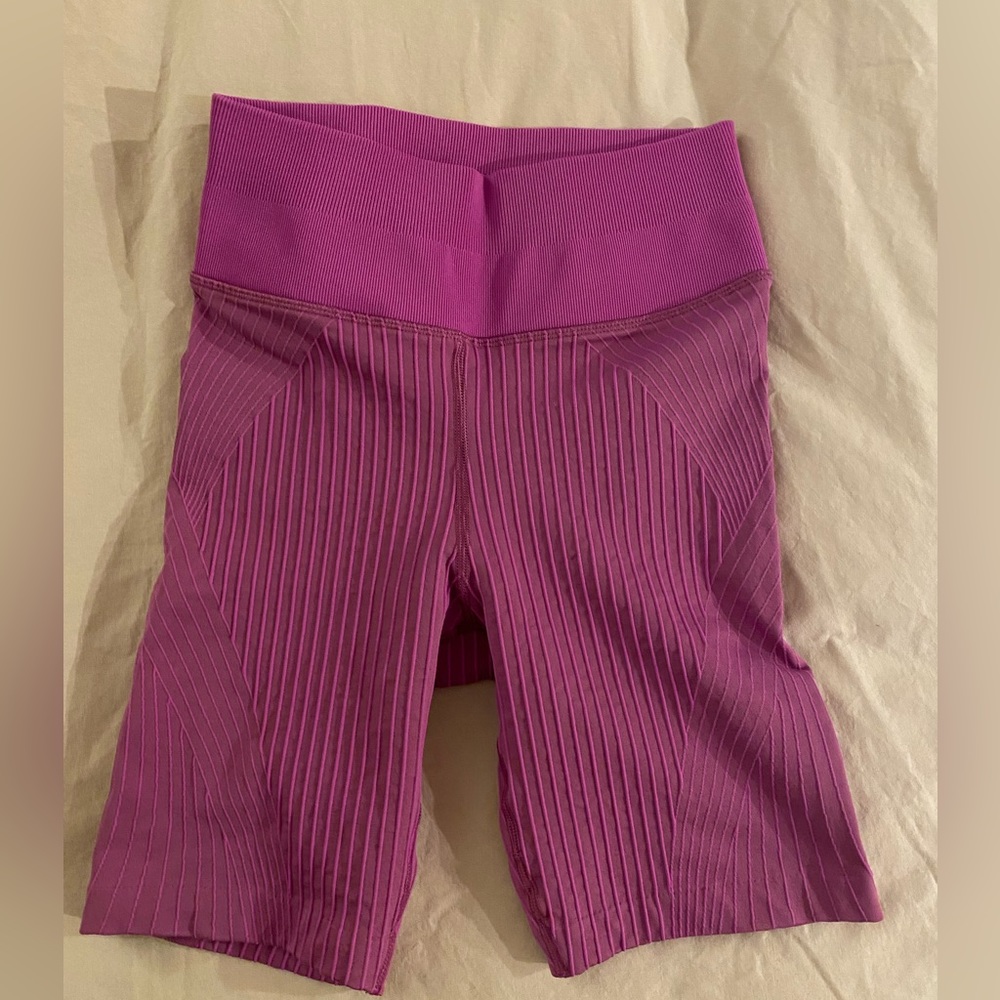 Some a lululemon bike shorts